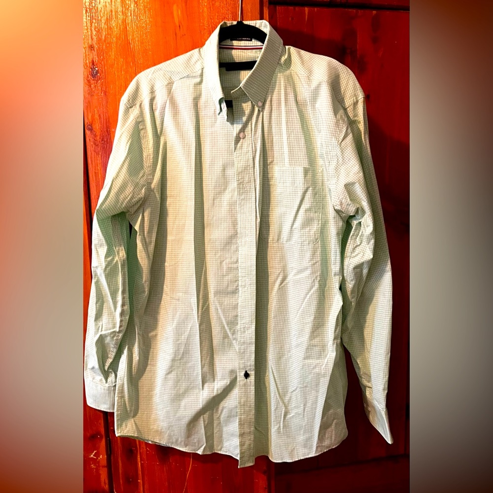 Tommy Hilfiger casual/dress shirt